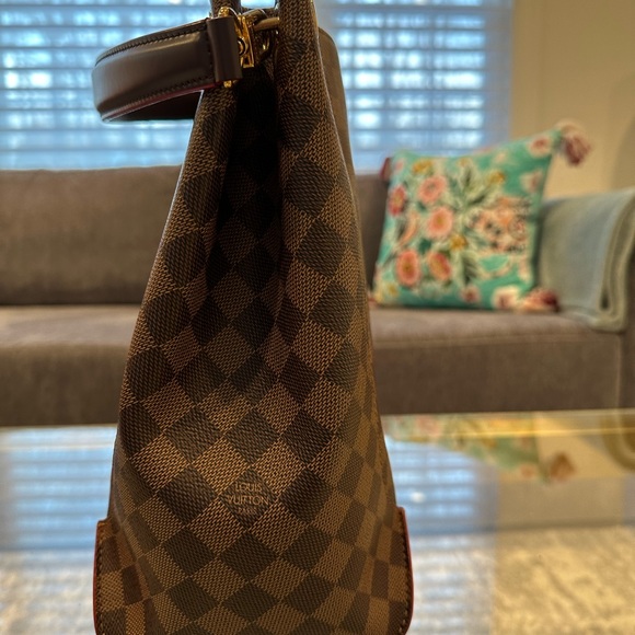 NEW LOUIS VUITTON CAISSA HOBO Cherry Interior & Trim. - Picture 3 of 11